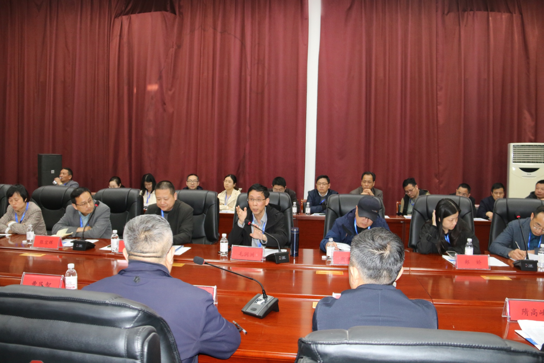 舟山市經(jīng)信局副局長毛潤洲攜舟山市優(yōu)秀企業(yè)家代表一行40余人蒞臨銳智股份調(diào)研考察! 舟山市經(jīng)信局副局長毛潤洲攜舟山市優(yōu)秀企業(yè)家代表一行40余人蒞臨銳智股份調(diào)研考察!